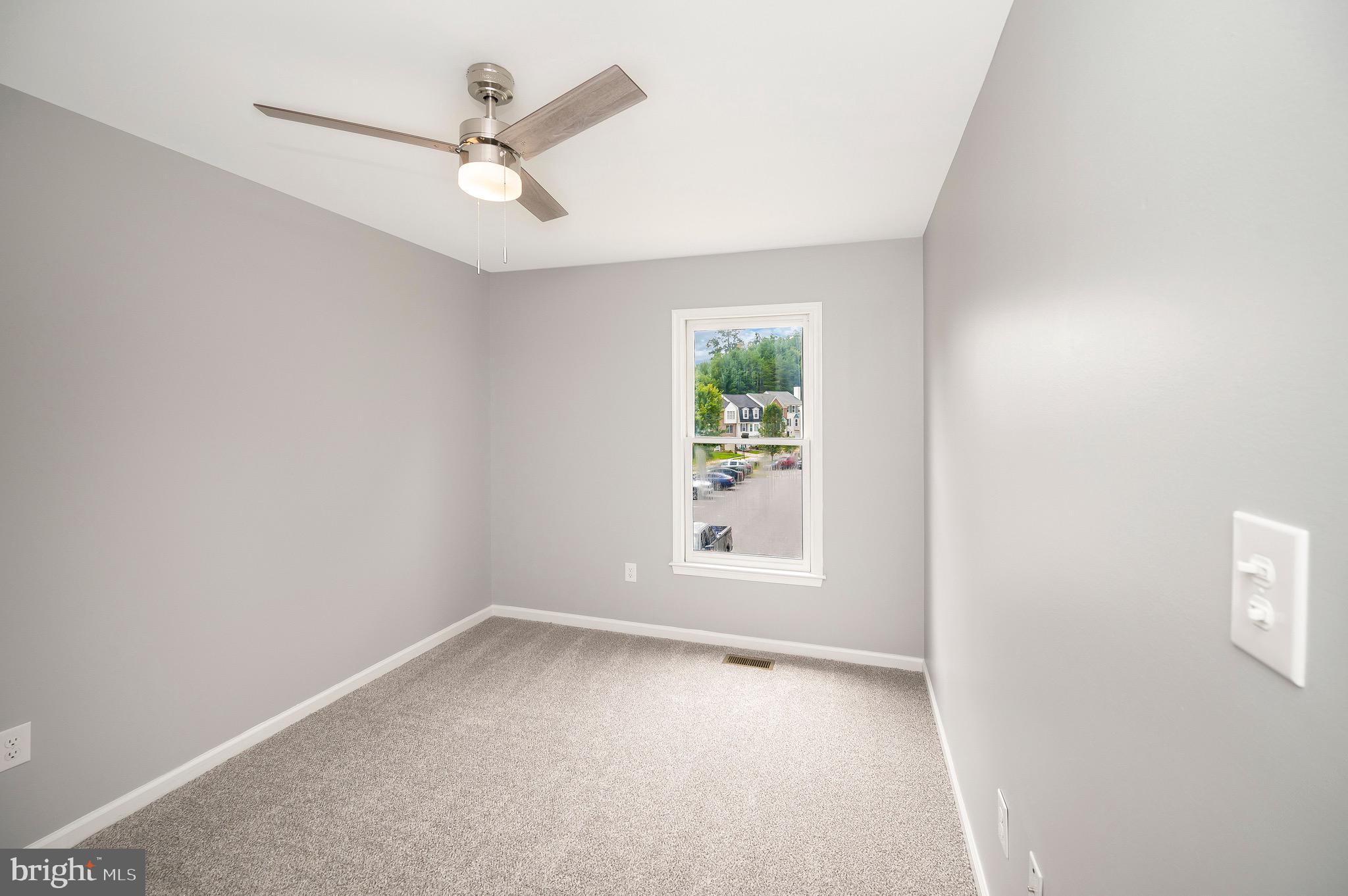 302 Castlebury Ct