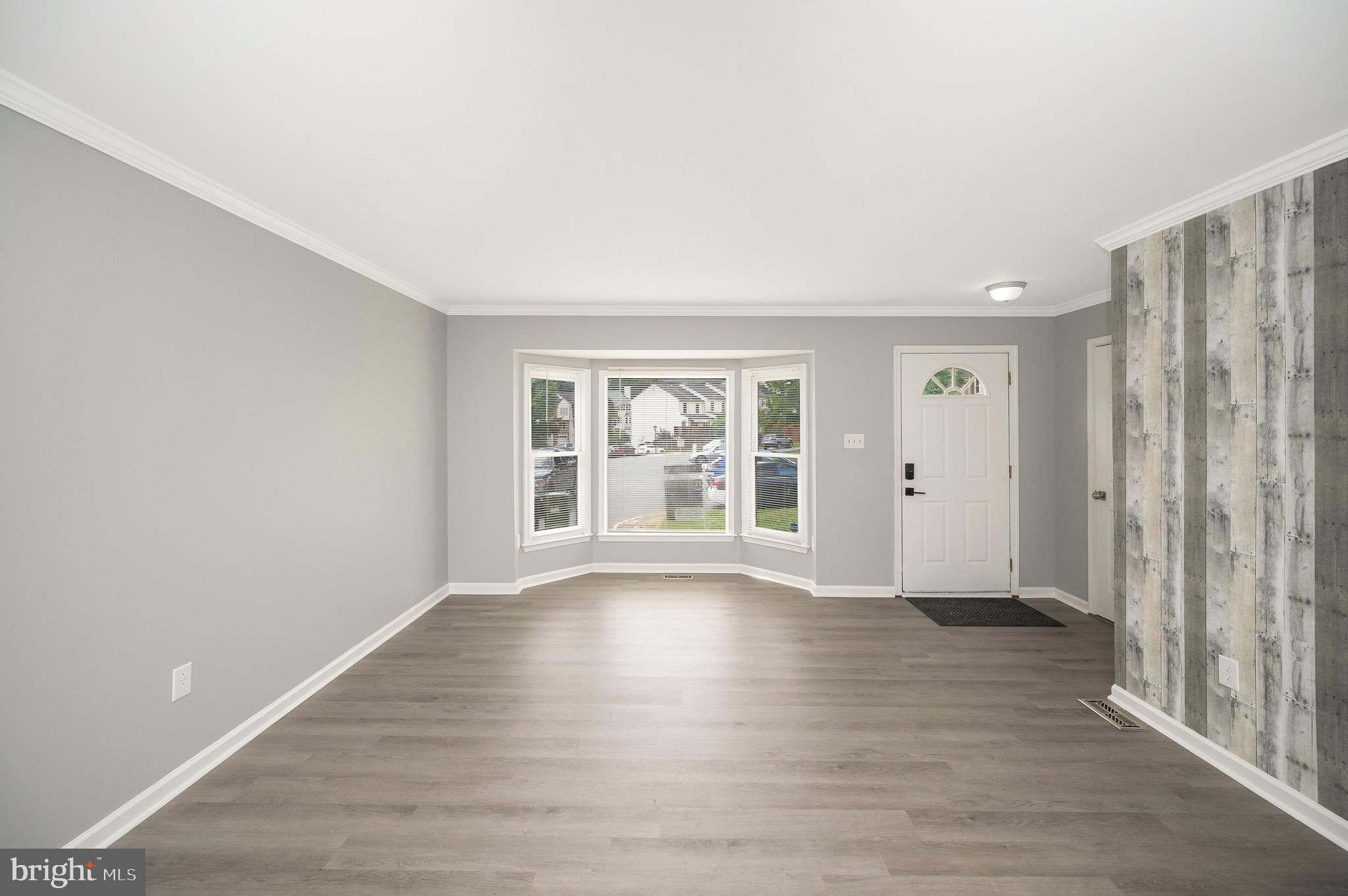 302 Castlebury Ct