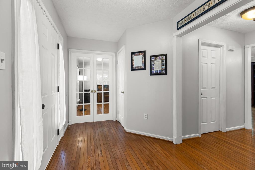 11 Saint Sebastian Ct