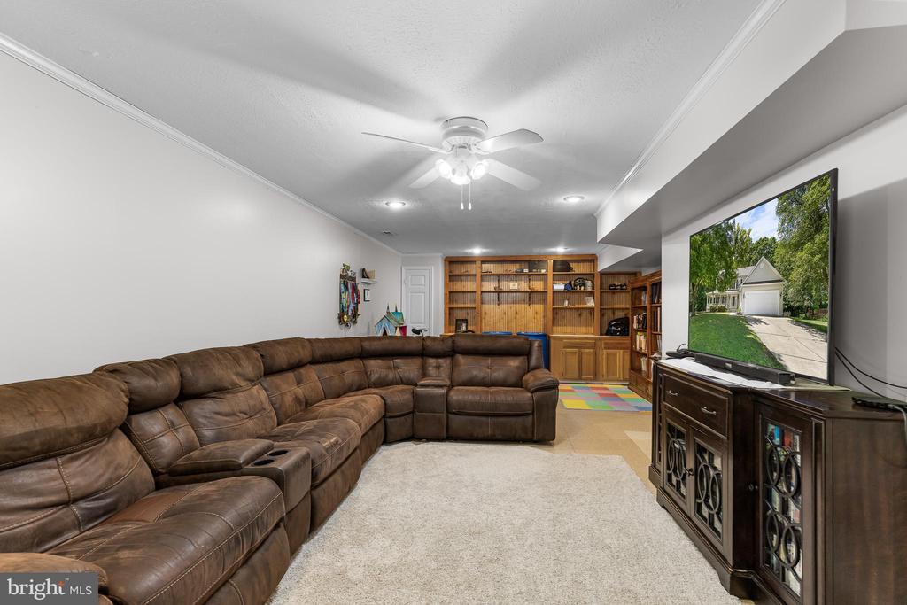 11 Saint Sebastian Ct