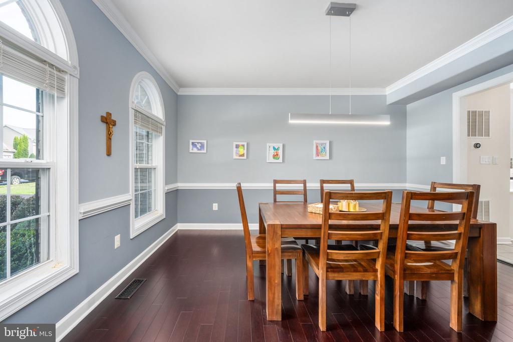 29 Easter Dr