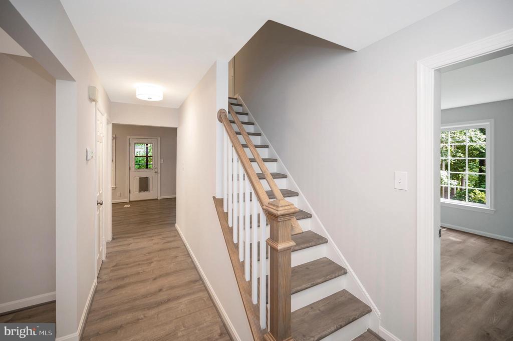 210 Crows Nest Cove