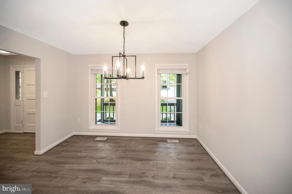 210 Crows Nest Cove