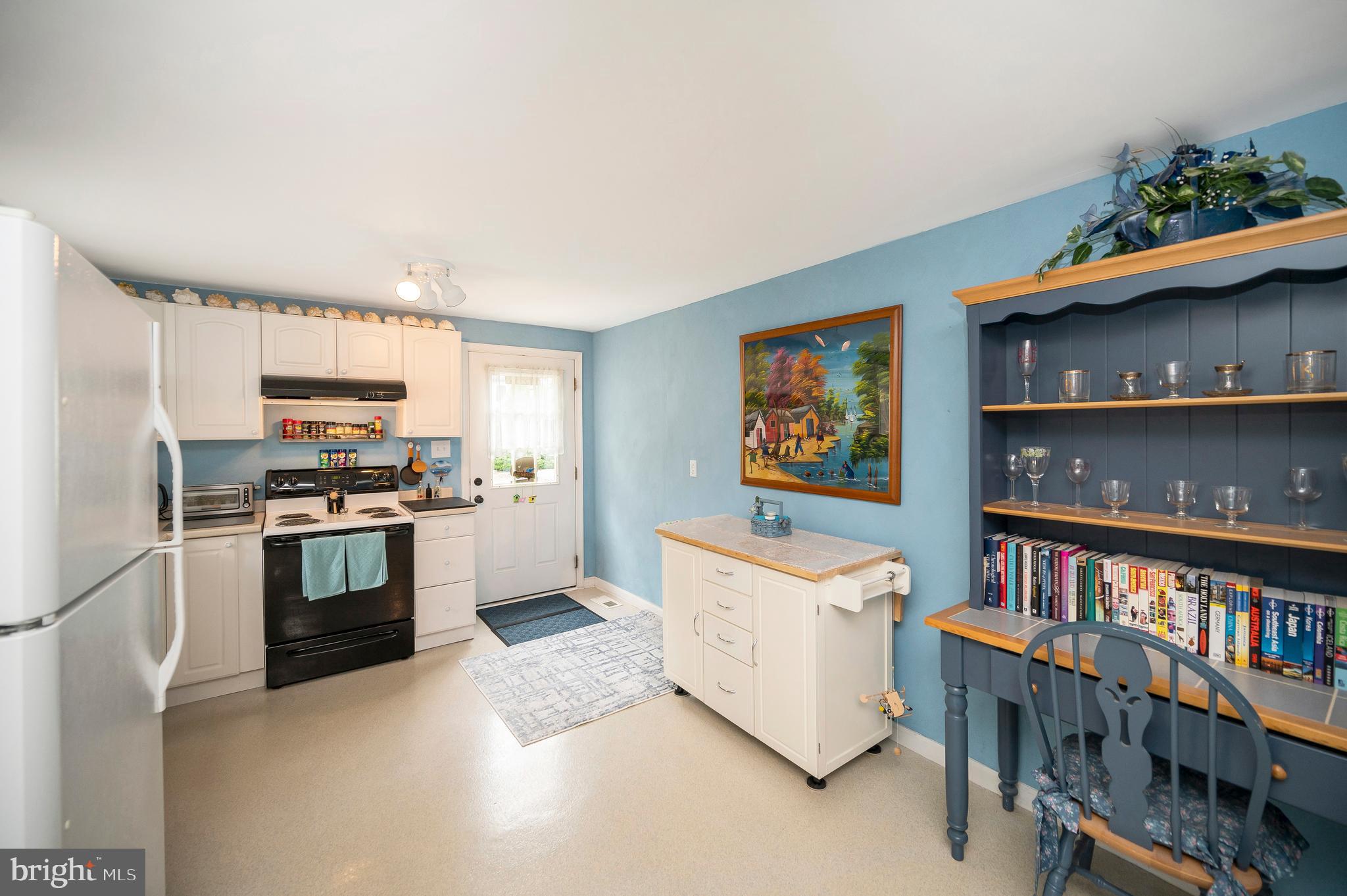 1 Burnt Oak Ln