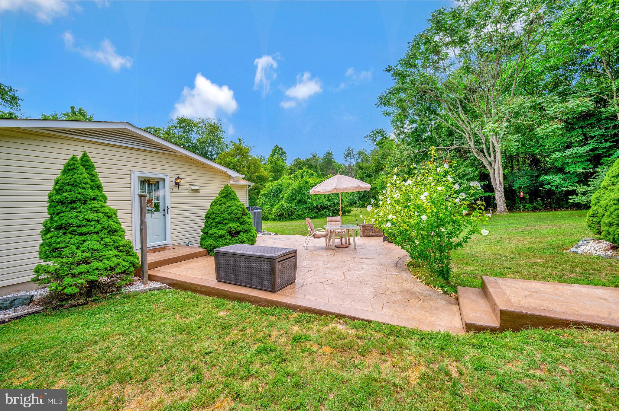 1 Burnt Oak Ln