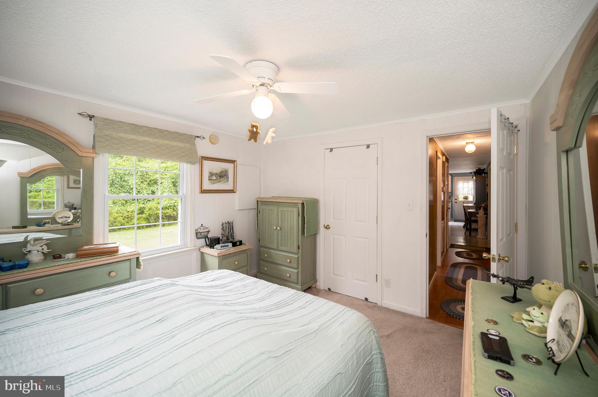 1 Burnt Oak Ln