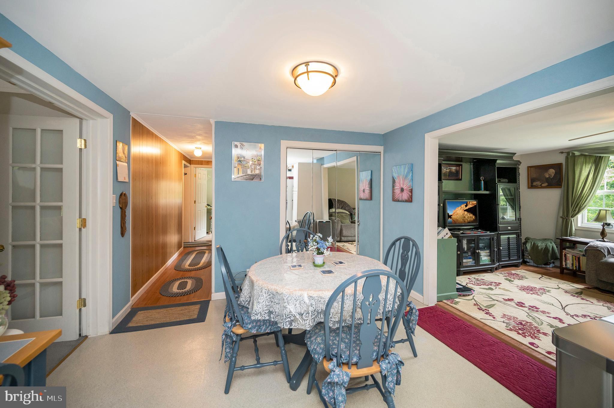 1 Burnt Oak Ln