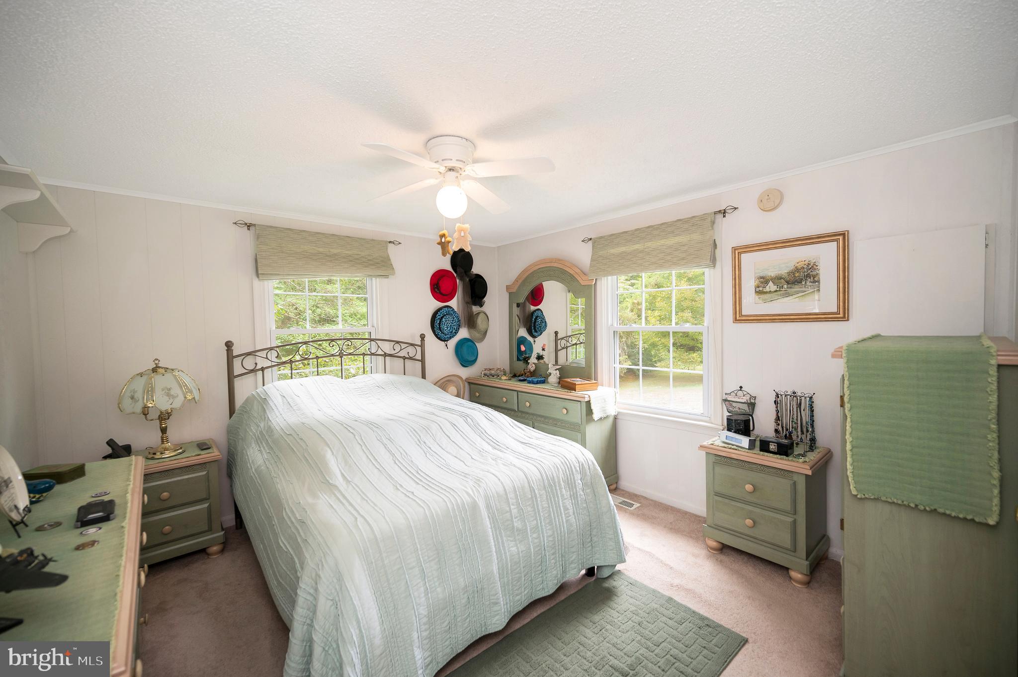 1 Burnt Oak Ln