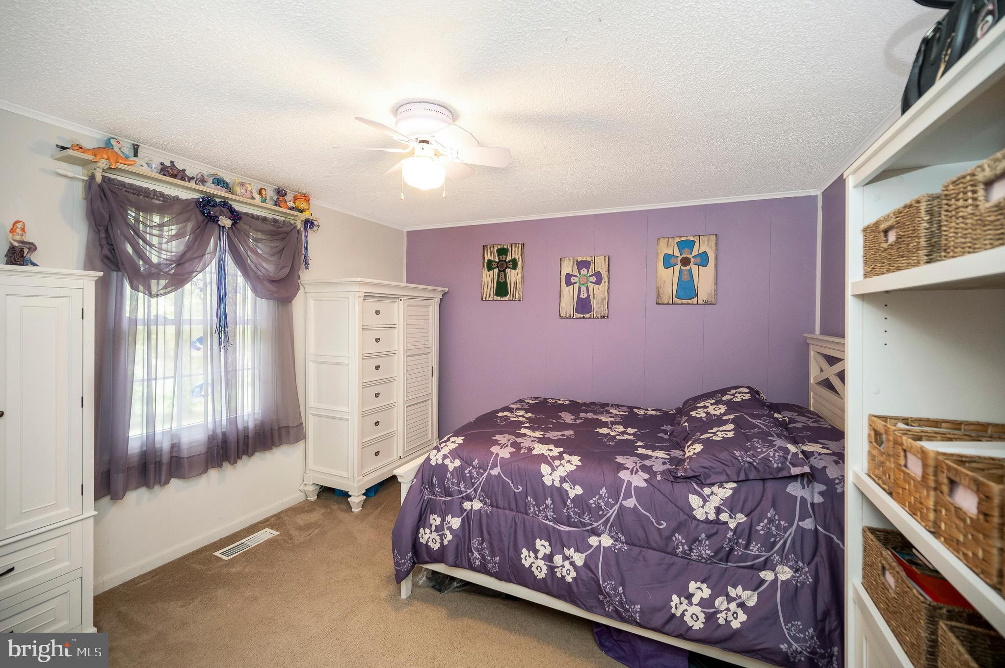 1 Burnt Oak Ln