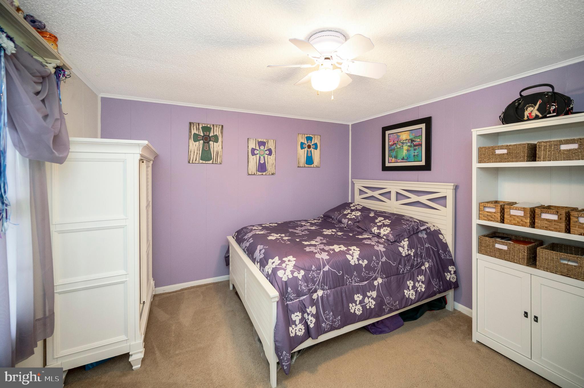 1 Burnt Oak Ln