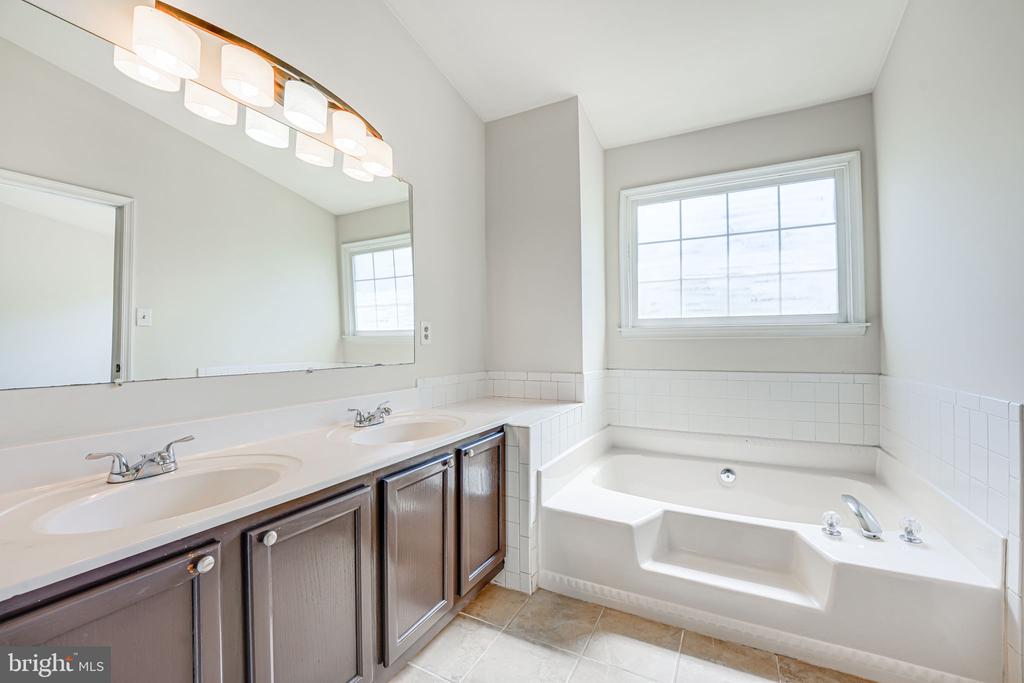 307 TWIN BROOK LANE