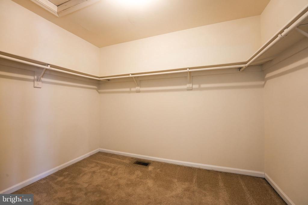 307 TWIN BROOK LANE
