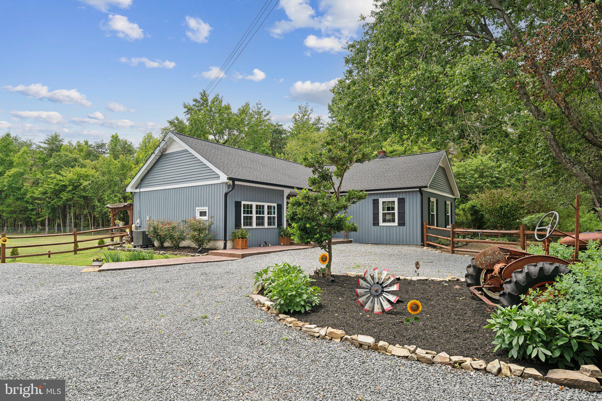 1218 White Oak Rd