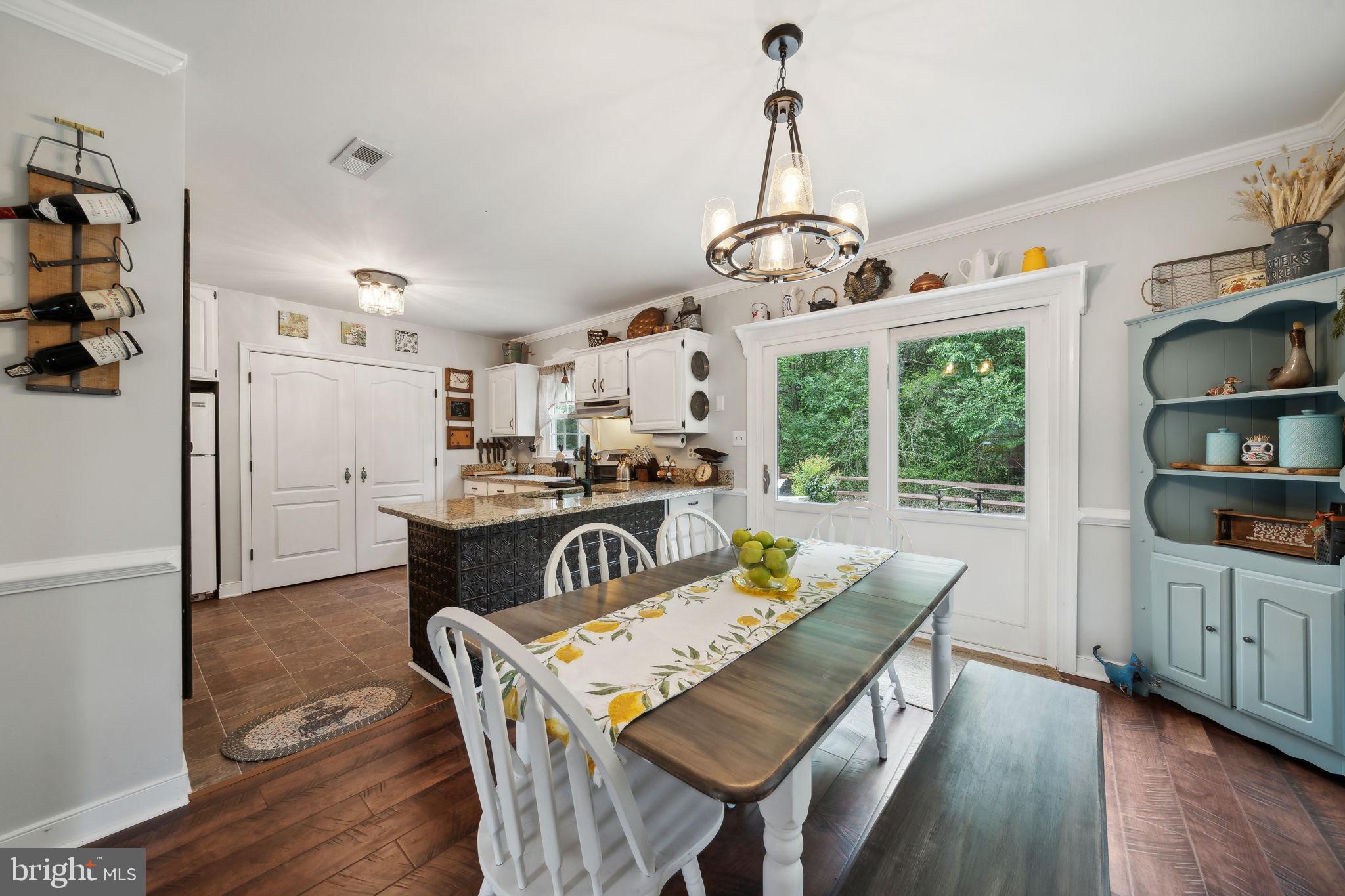 1218 White Oak Rd