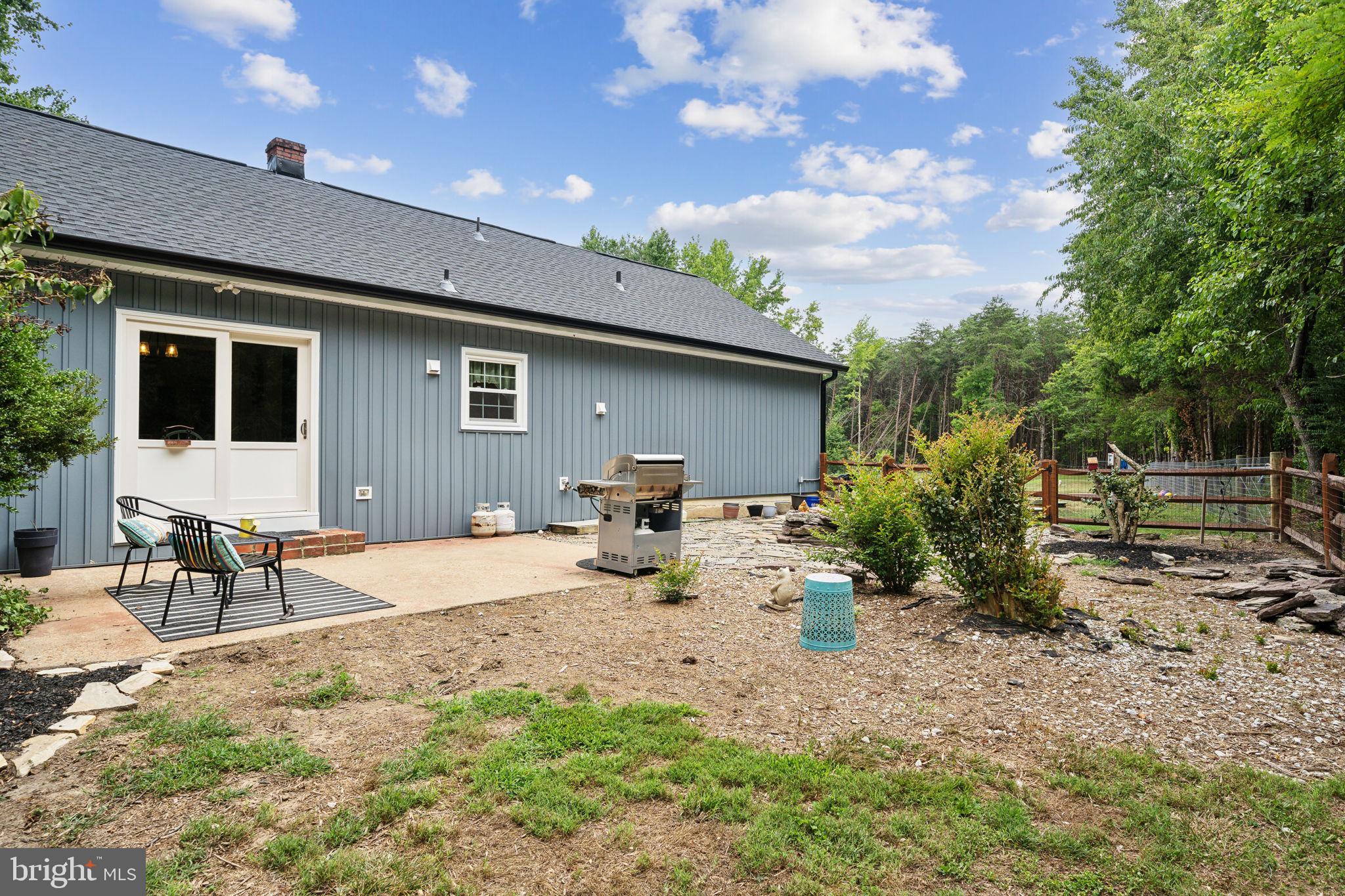 1218 White Oak Rd