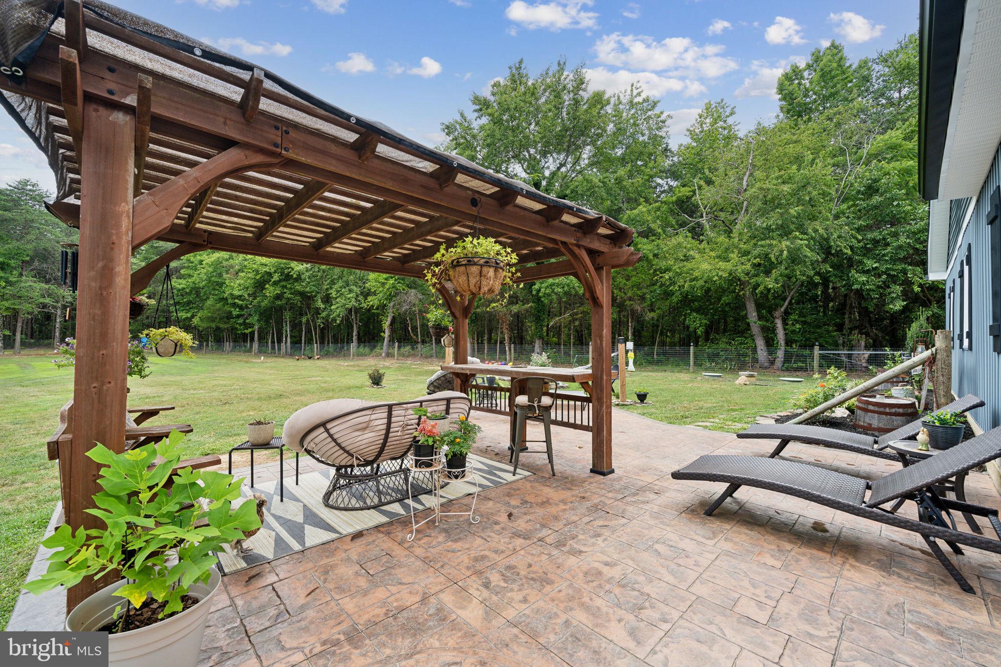 1218 White Oak Rd