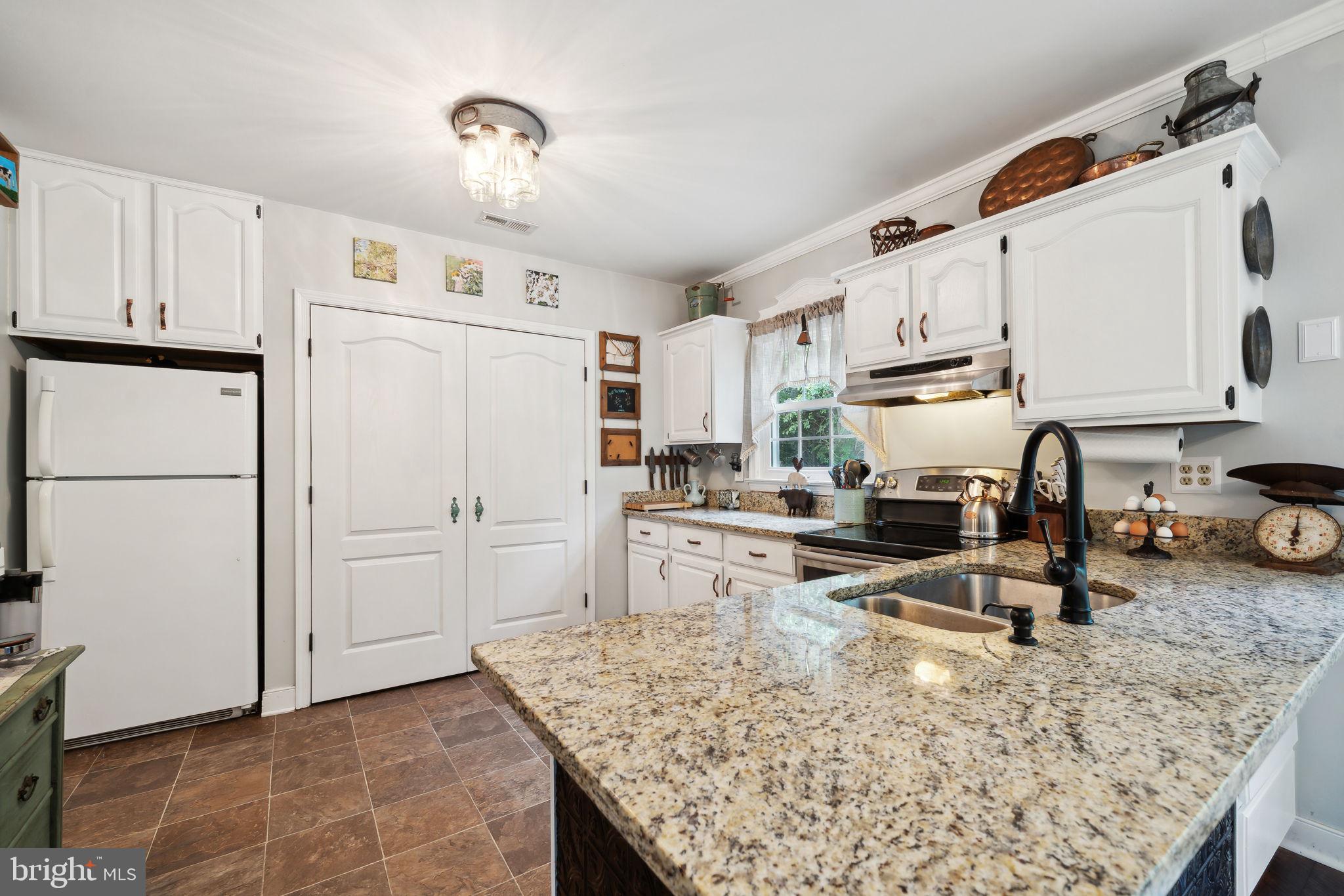 1218 White Oak Rd