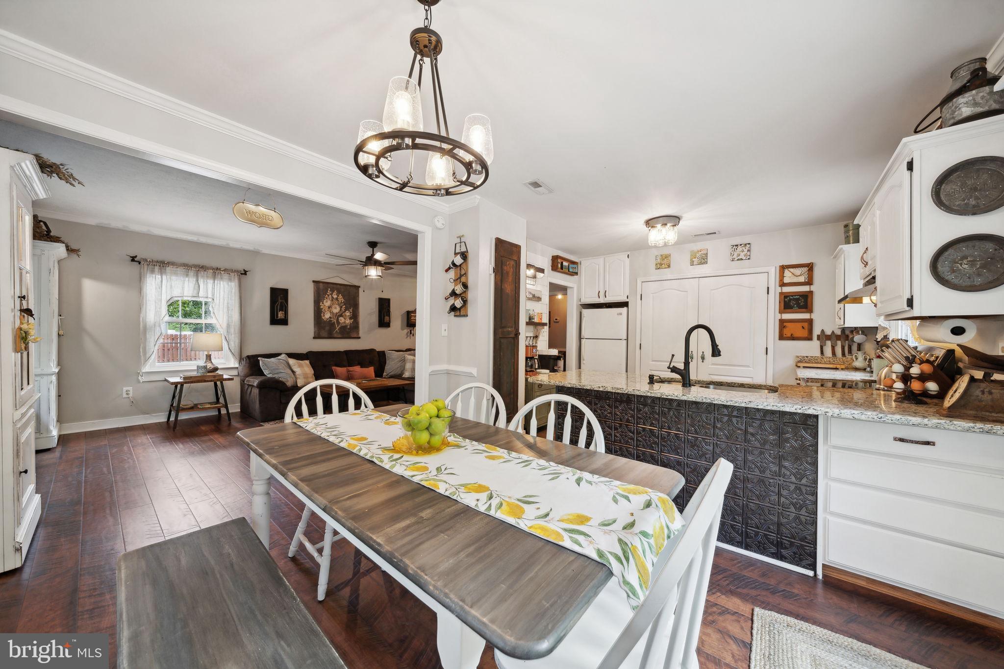 1218 White Oak Rd