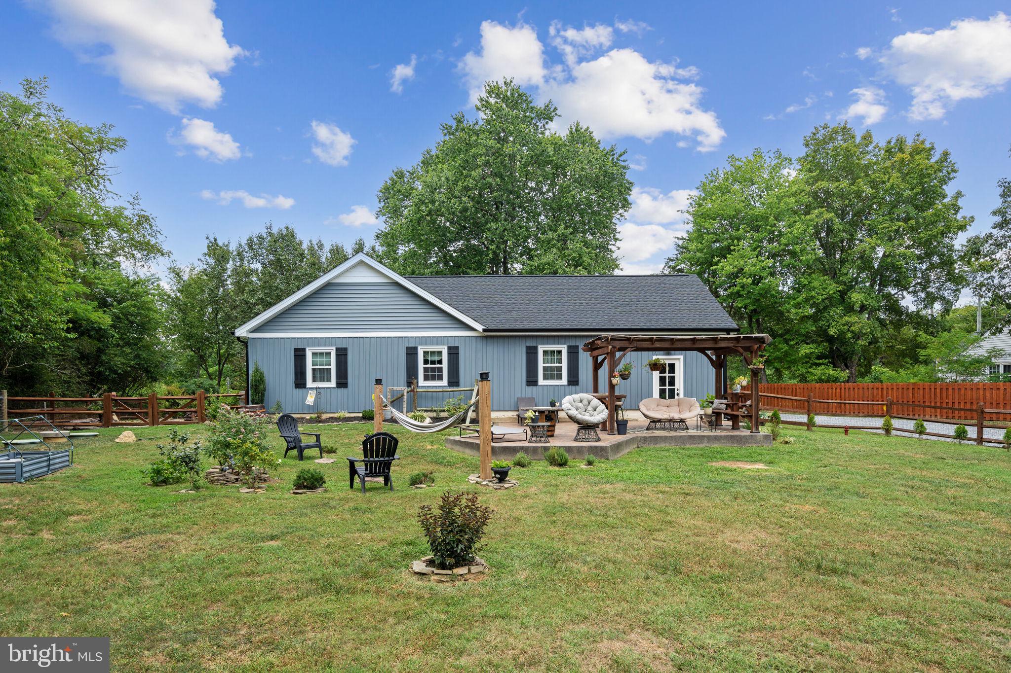 1218 White Oak Rd