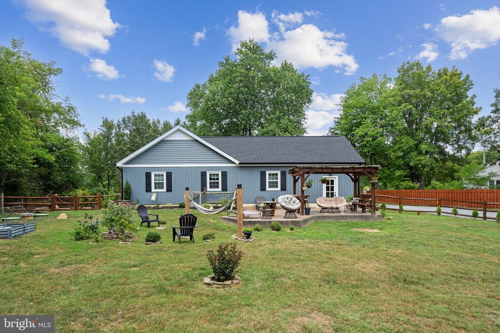 1218 White Oak Rd