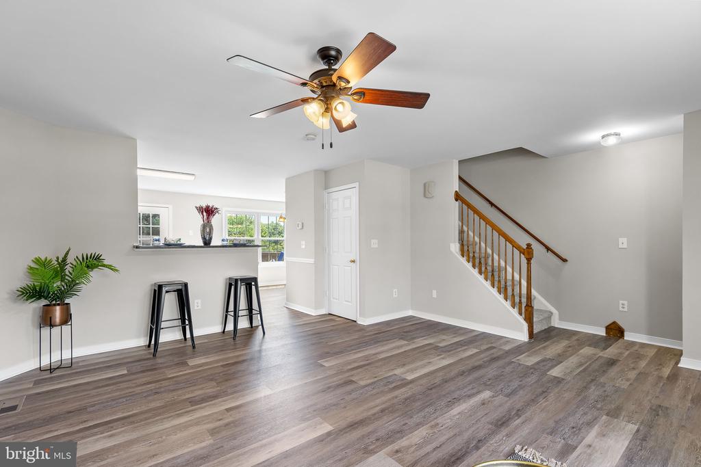 306 Crescent Blvd