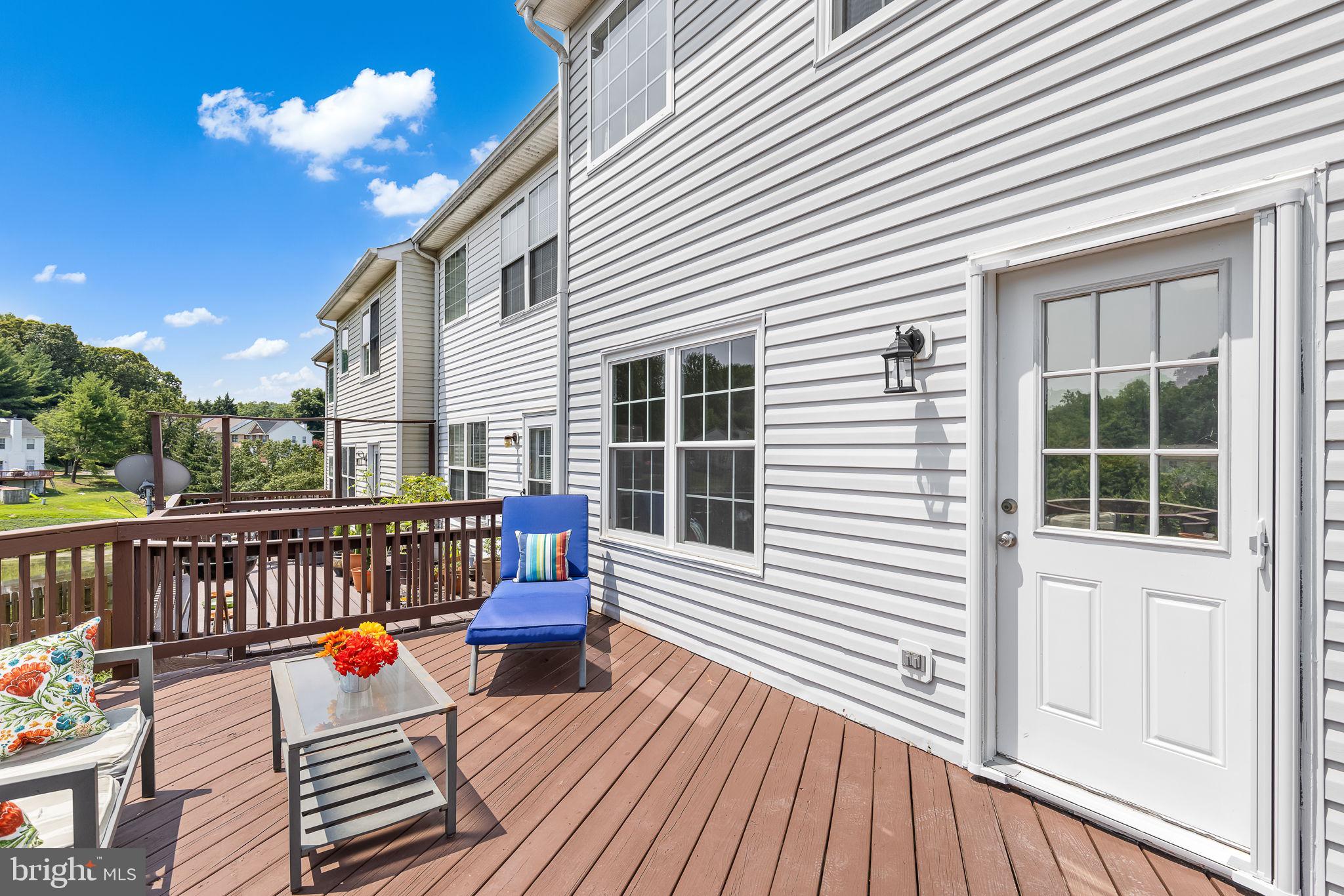 306 Crescent Blvd