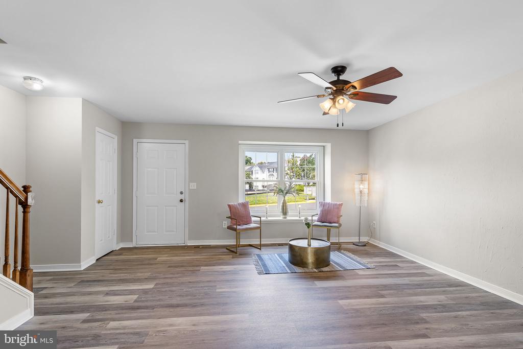 306 Crescent Blvd