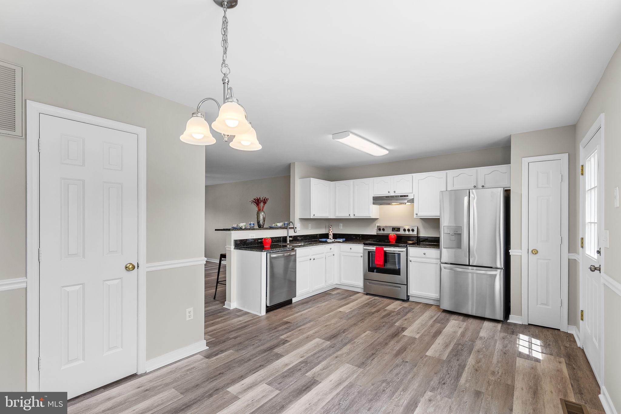 306 Crescent Blvd