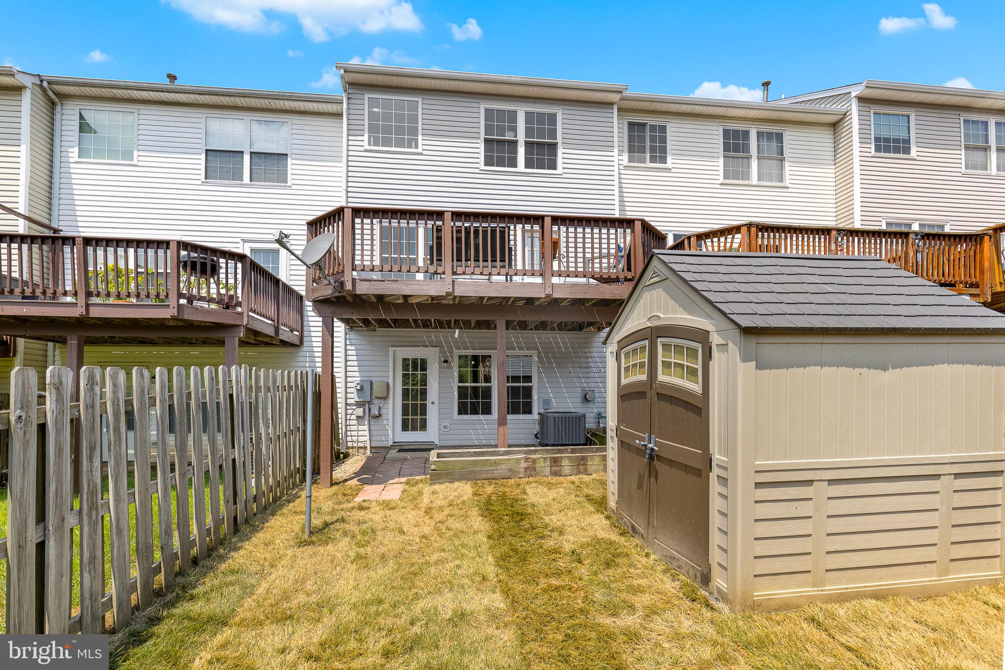 306 Crescent Blvd