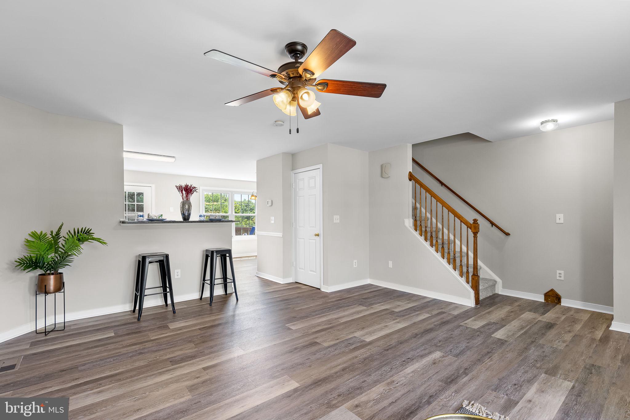 306 Crescent Blvd