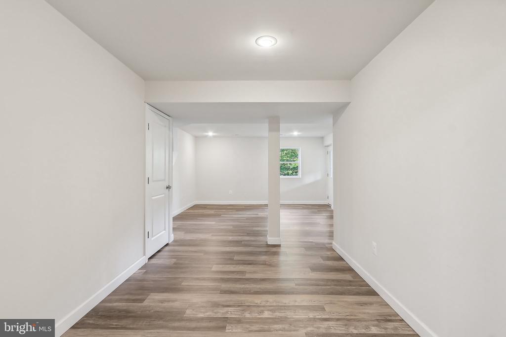 267 Bells Hill Rd