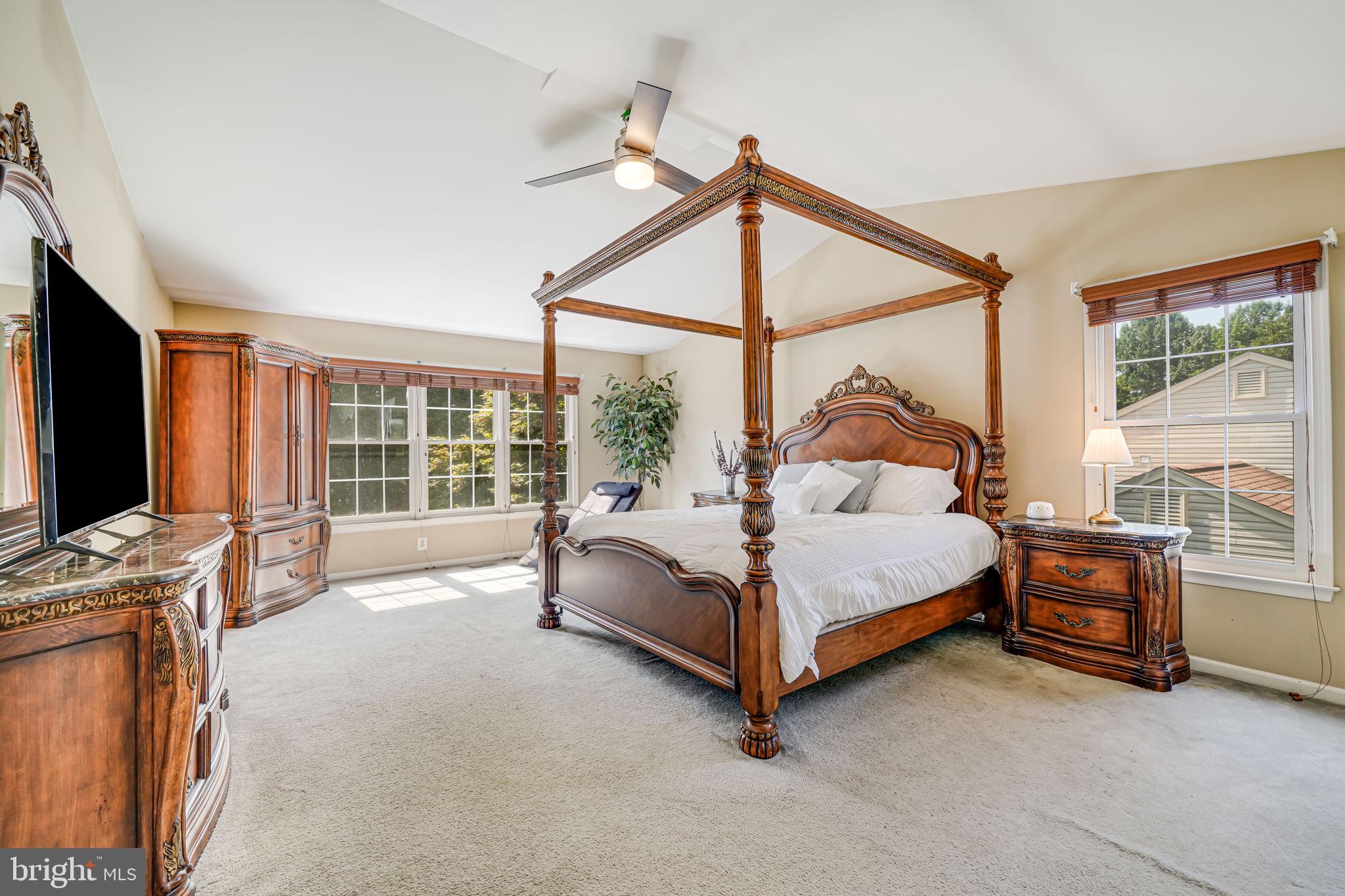 5 Forest Vista Ln