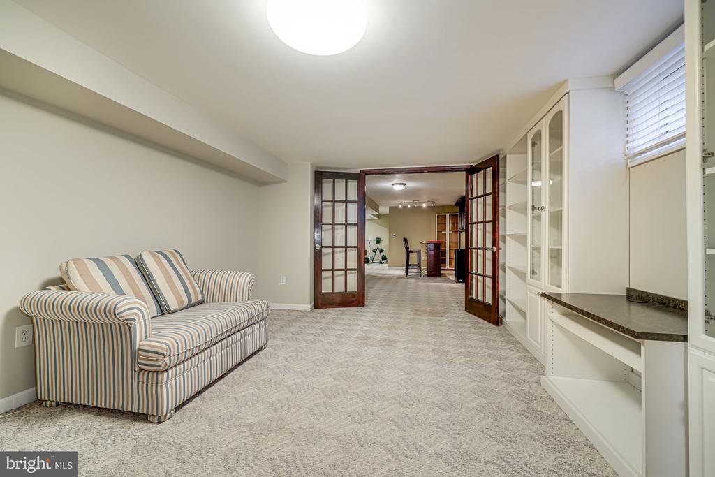 5 Forest Vista Ln
