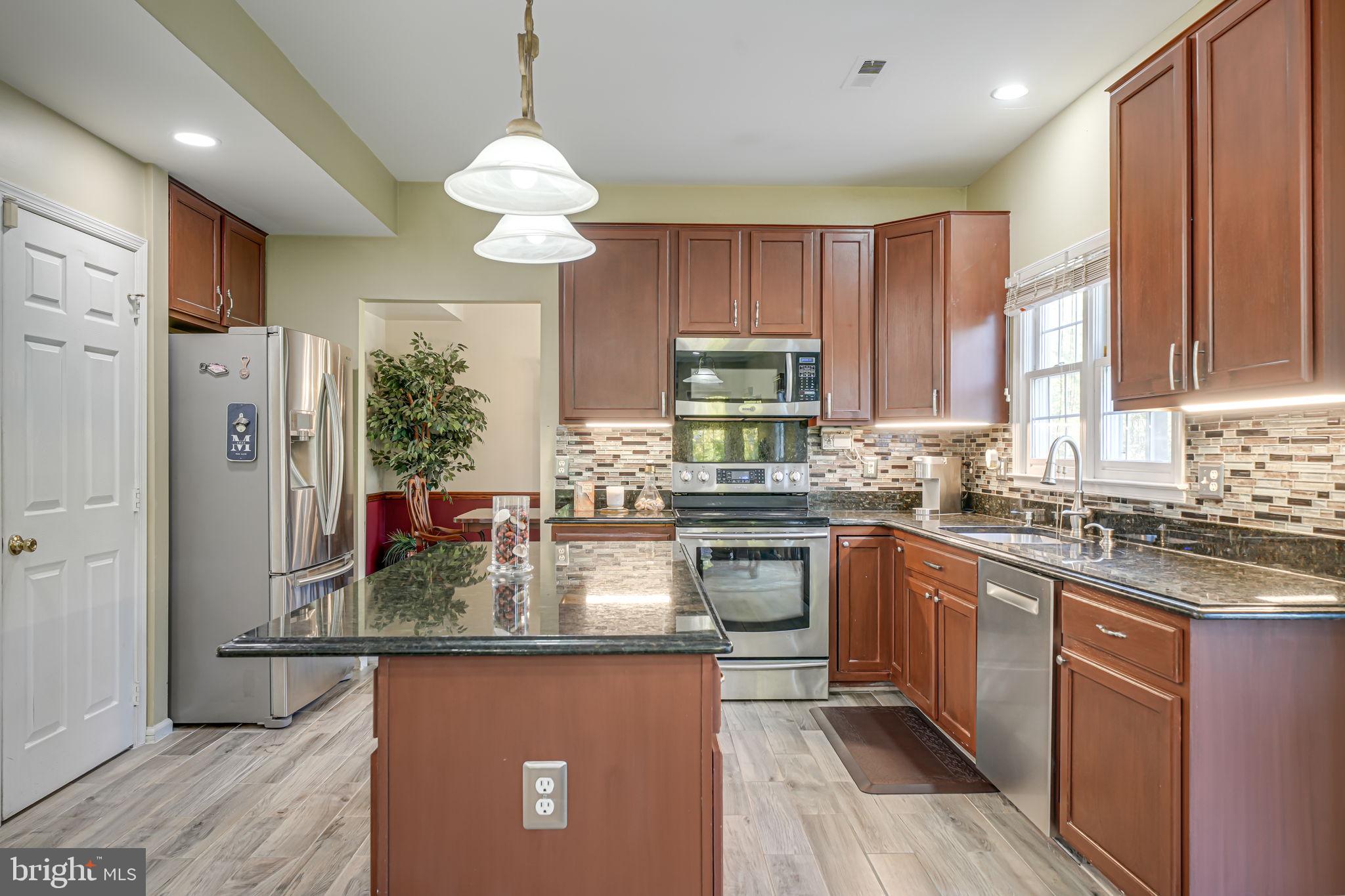 5 Forest Vista Ln