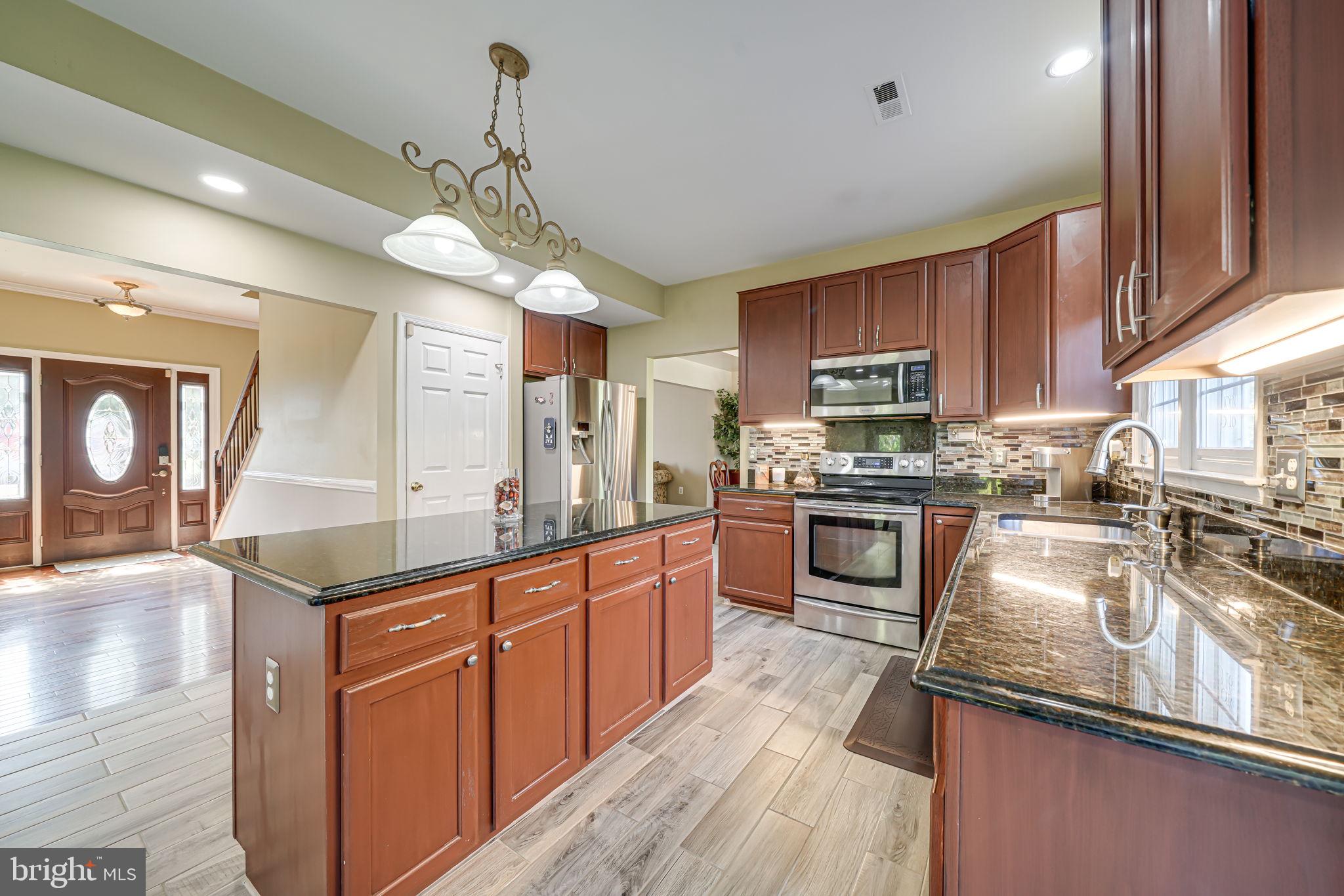 5 Forest Vista Ln