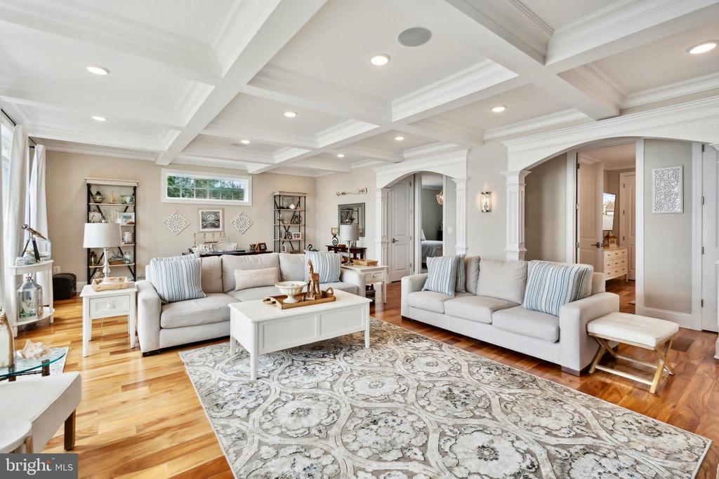 65 Louie Ln