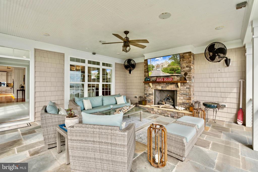 65 Louie Ln