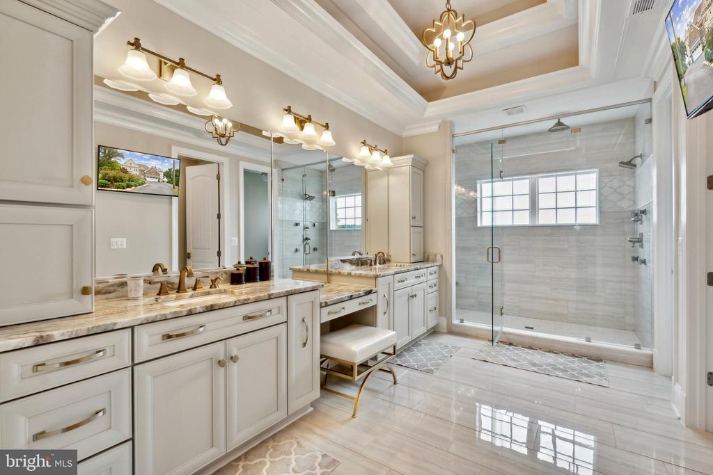 65 Louie Ln