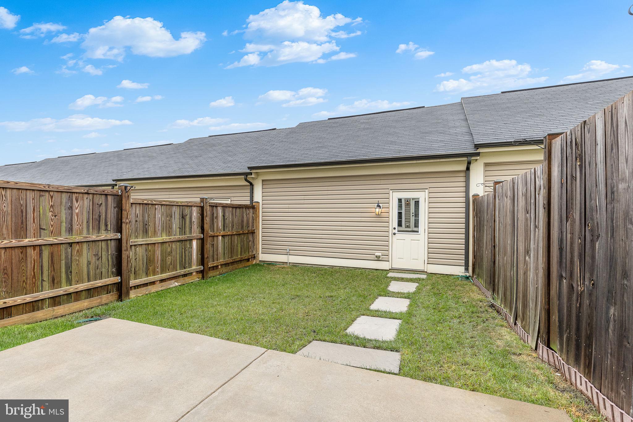 840 BASSWOOD DR