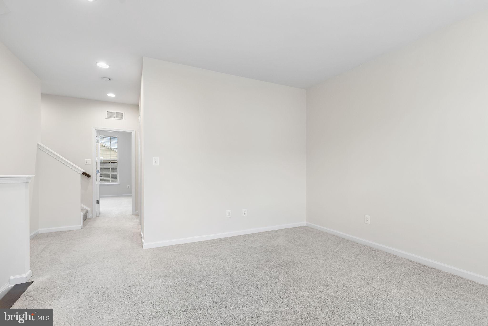 840 BASSWOOD DR