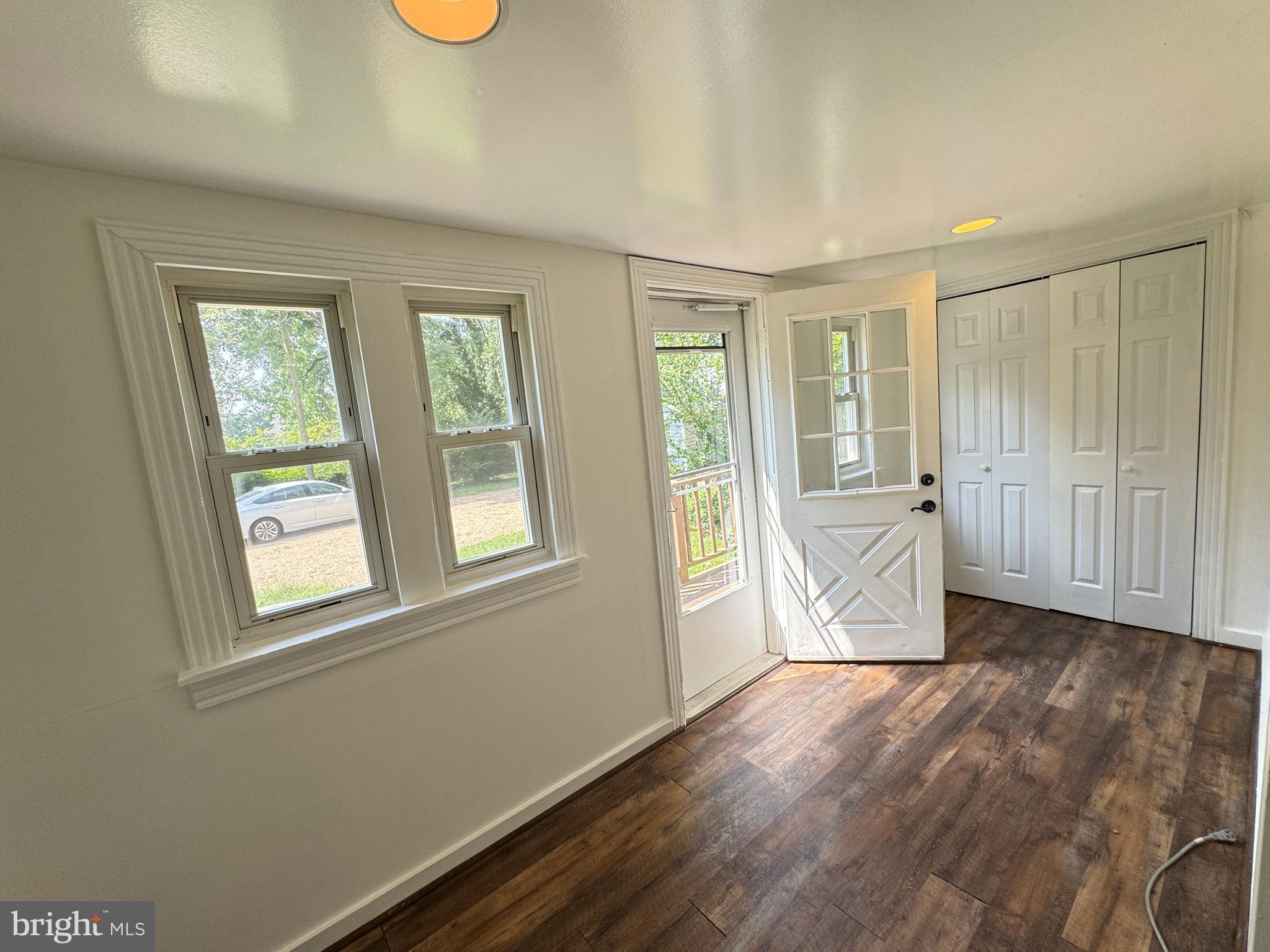 1005 MANNING DR
