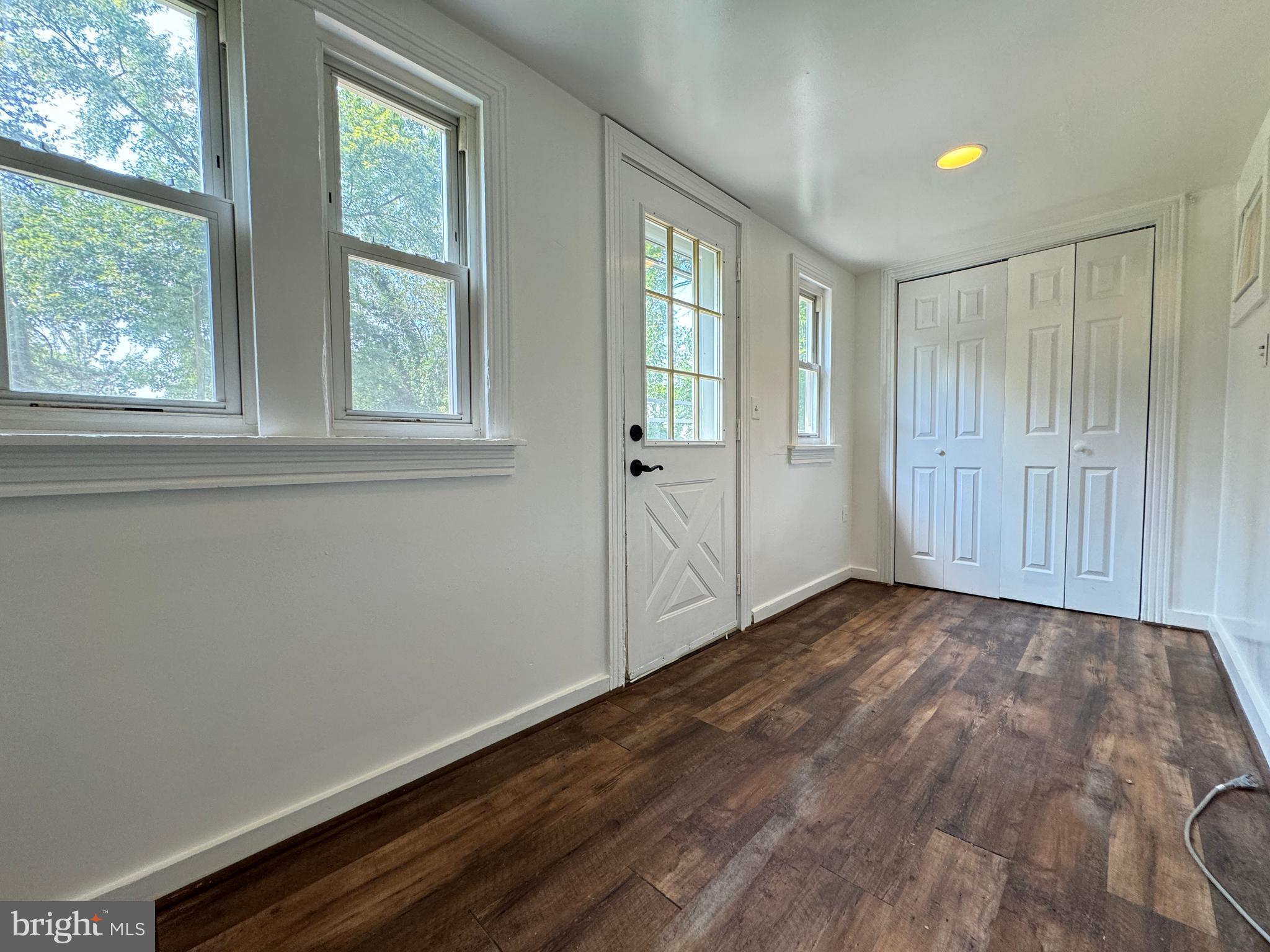 1005 MANNING DR