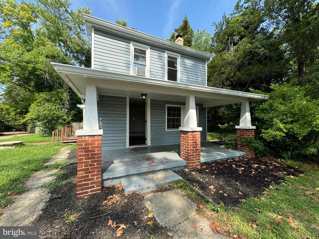 1005 MANNING DR