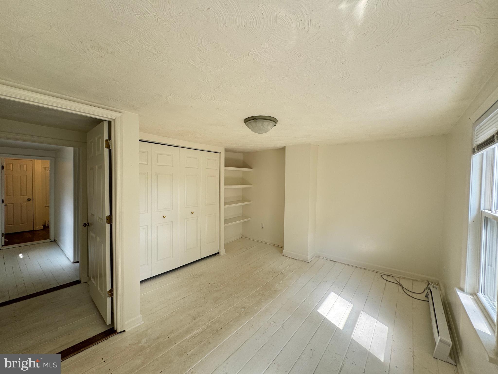 1005 MANNING DR
