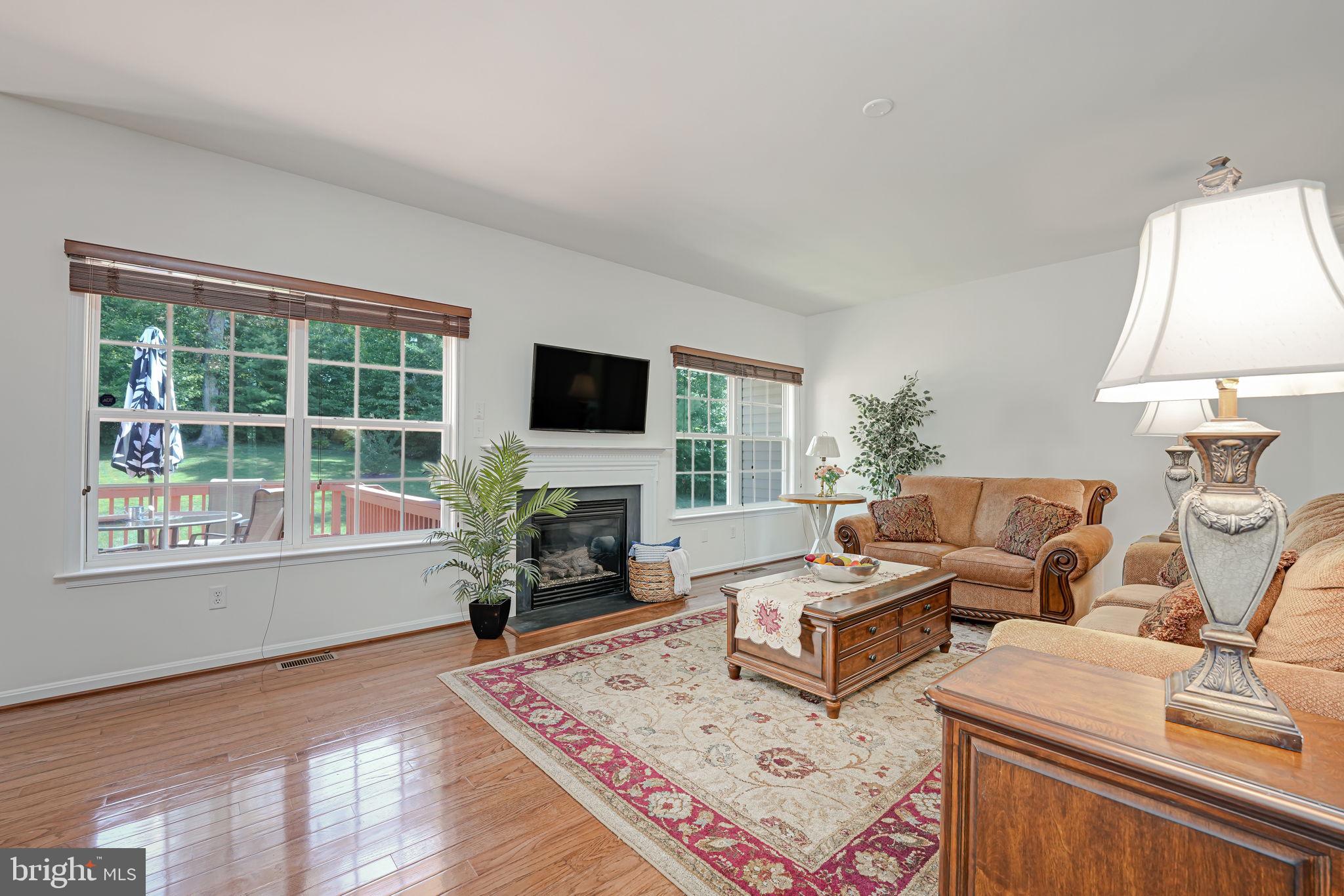 19 Towering Oaks Dr