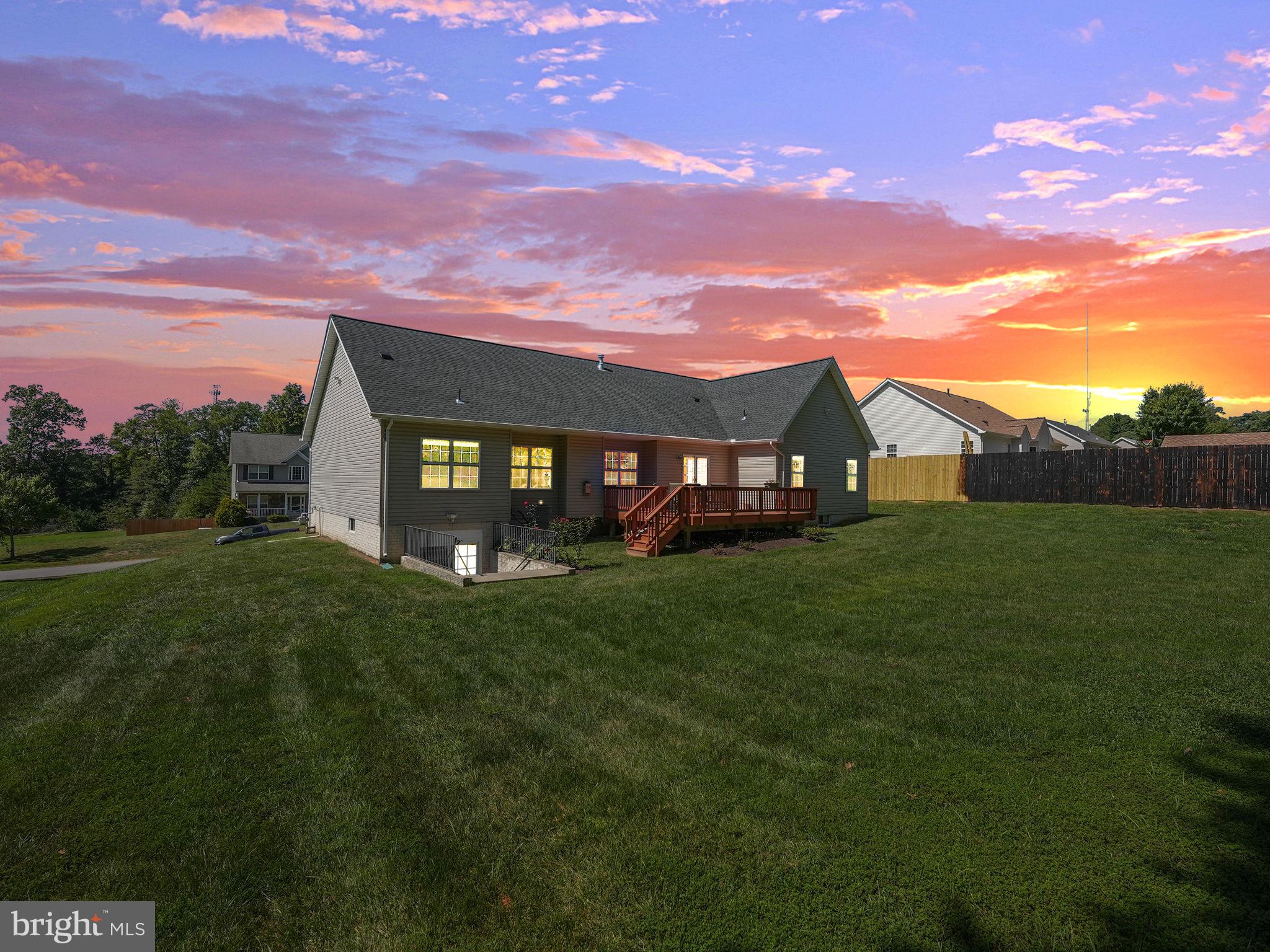 19 Towering Oaks Dr