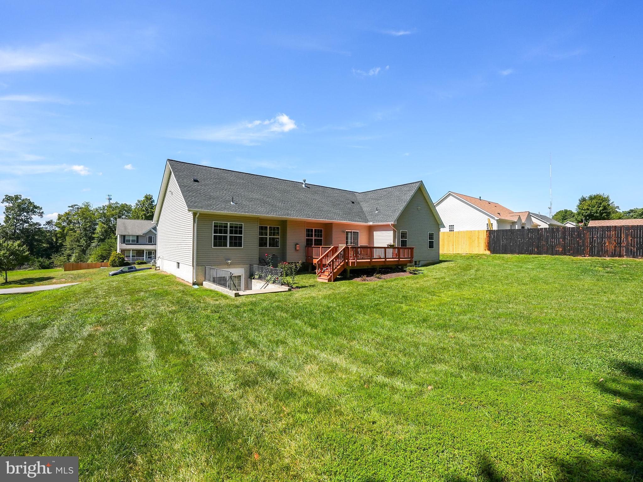 19 Towering Oaks Dr