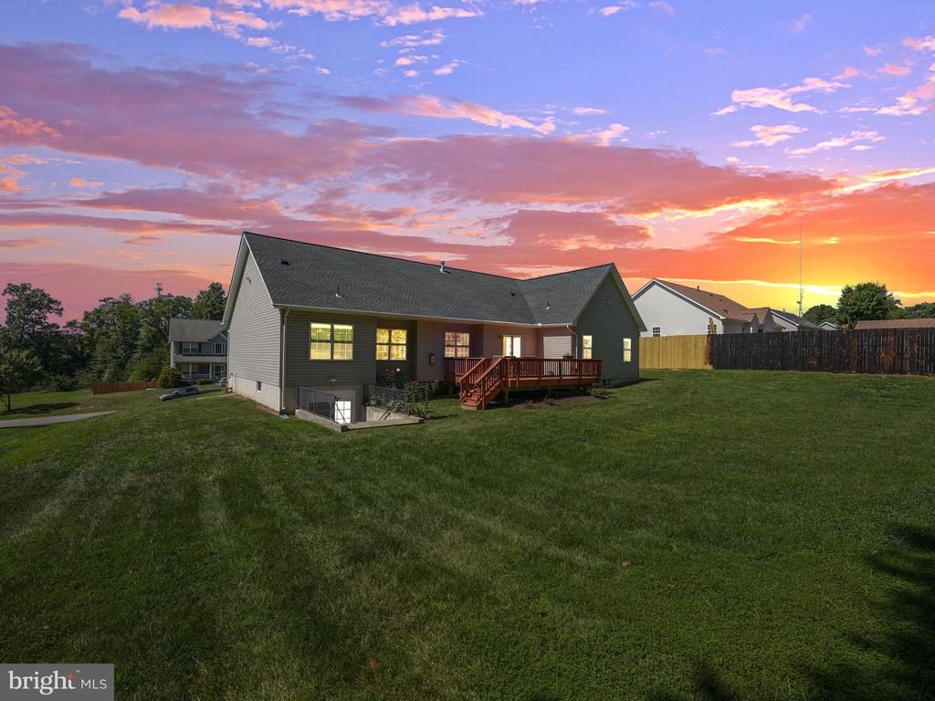 19 Towering Oaks Dr