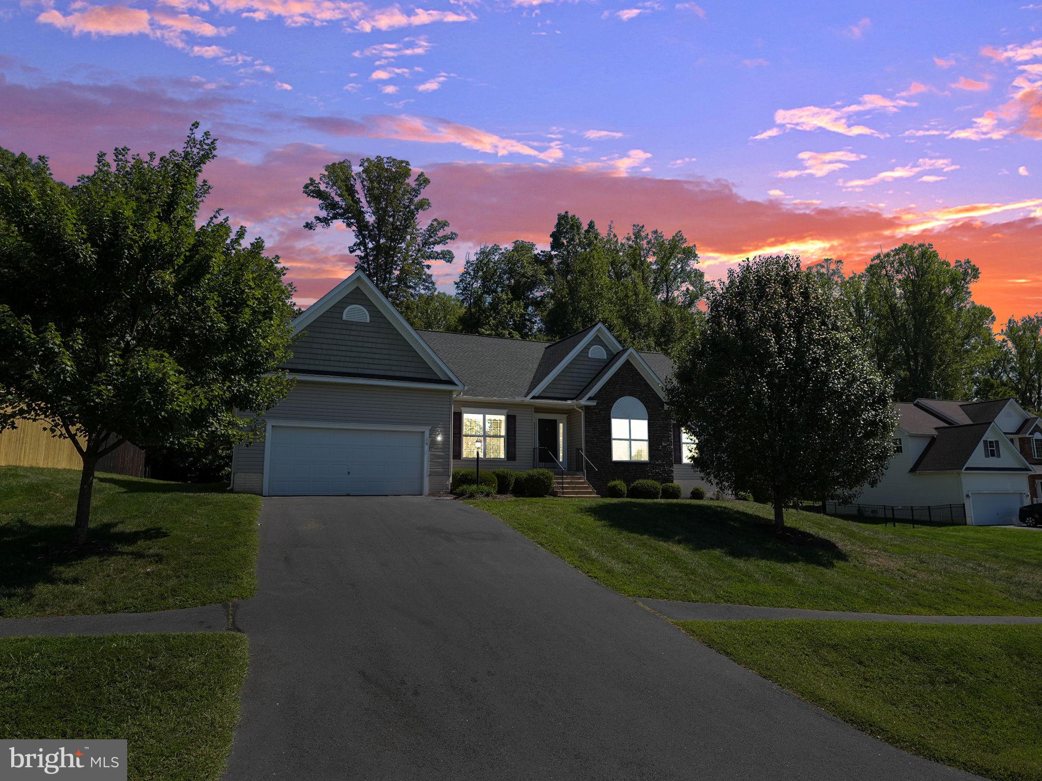 19 Towering Oaks Dr