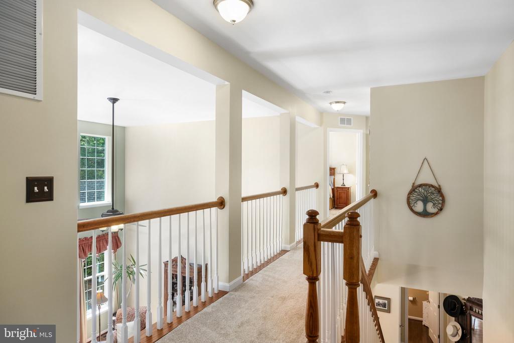 24 HOBART LANE